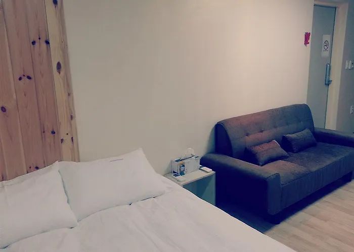招待所 Iu Myeongdong 2*